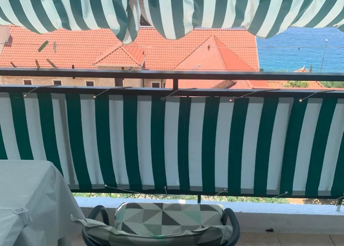 Sea View Panorama L * Omiš